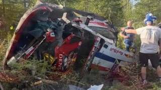 Drámai baleset a Finn Ralin, kórházba szállították a világbajnokot