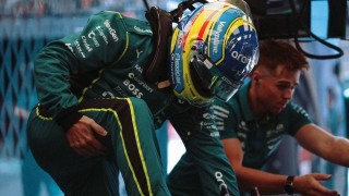 Aston Martin - Ezért halogatta olyan sokáig a döntését Fernando Alonso