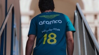 Aston Martin - Lance Stroll balhéba keveredett egy pályabíróval a kiesése után Bakuban
