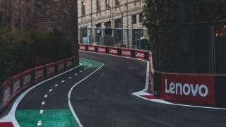 ÉLŐ F1-ES KÖZVETÍTÉS: Azeri Nagydíj - Első szabadedzés (LIVE)