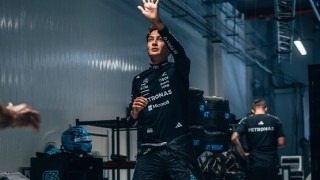 Mercedes - Videón Russell döbbenetes köre a bakui időmérő edzésről