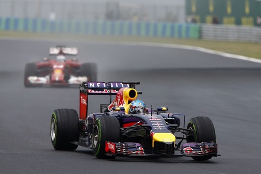 Red Bull Racing - Videón Vettel 360-as mentése a Magyar Nagydíj esős versenyéről