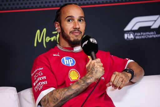  és  - Hamilton az élen kezdett a hazai Brit Nagydíjon, jelentős hátrányban a Red Bull