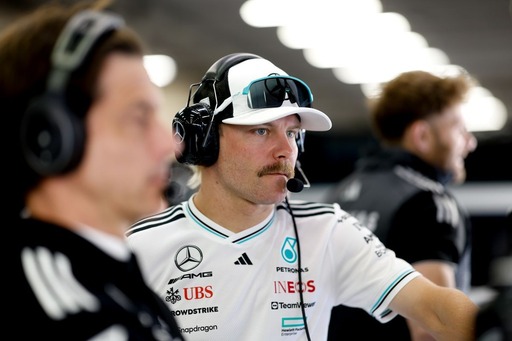  és  - Wolff elismerően nyilatkozott Bottas mentori szerepéről és versenyzői képességeiről