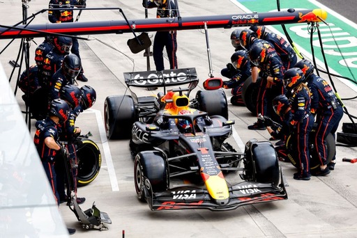  és  - „Méltatlan Max számára" – Doornbos lesújtó elemzése a Red Bull helyzetéről