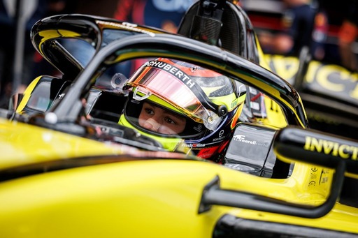 McLaren - Fornaroli, Montoya és Stanek állhatott dobogóra a silverstone-i F2-es sprintversenyen