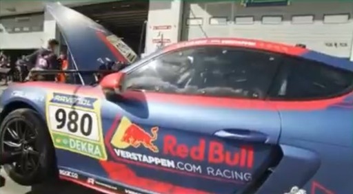 Red Bull Racing - Hiba miatt kellett kiállnia Verstappennek (videó)