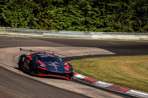 Red Bull Racing - Verstappen jött, látott és fölényesen győzött a GT3-as debütálásán