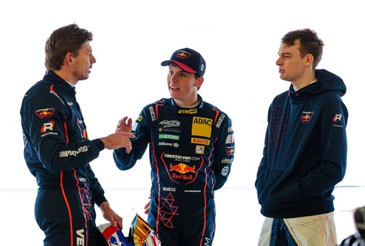 Red Bull Racing - Verstappen reméli, hogy az apaság nem vesz majd el a sebességéből
