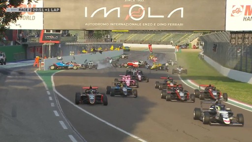 Videó: Teljes káosz, 15 autós baleset az imolai F4-es futamon!