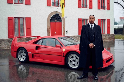 Ferrari - Hamilton megkapta az eddigi legnagyobb gyomrost - "Nem feketében kellene pózolni az F40 mellett, hanem versenyezni"