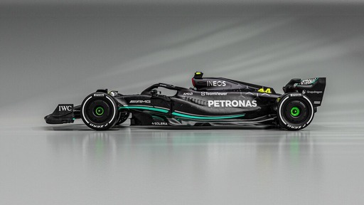 Mercedes - Vissza a feketéhez – a Mercedes is leleplezte idei autóját!