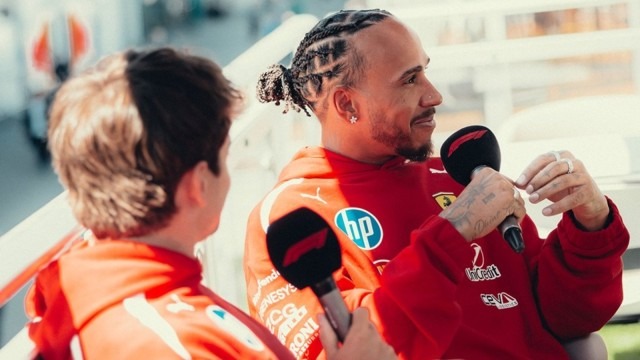 Ferrari - Dühösen bírálta a Ferrari stratégiáját a csalódott Hamilton