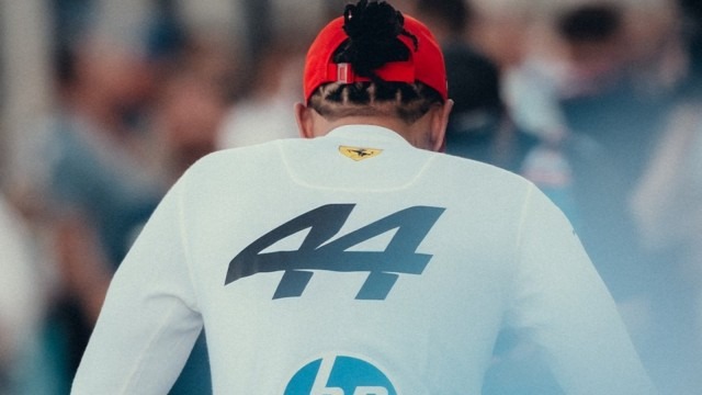 Ferrari - Hamilton teljesen le van sújtva a Ferrarinál, ez már neki is sok