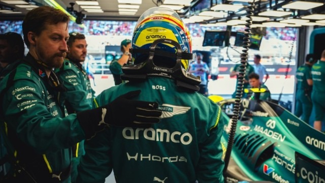 Aston Martin - A McLaren bajnoki útját követheti az Aston Martin a legújabb fejlesztésekkel