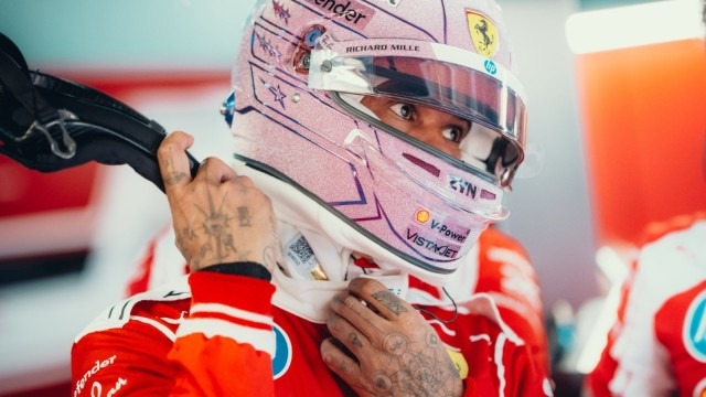 Ferrari - Rég volt ennyire lassú Hamilton a Ferrarival, nem is boldog
