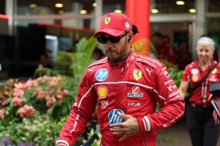 Ferrari - Hamilton odaszólt a sajtónak - “Mindig csak a negatívumokat látják”
