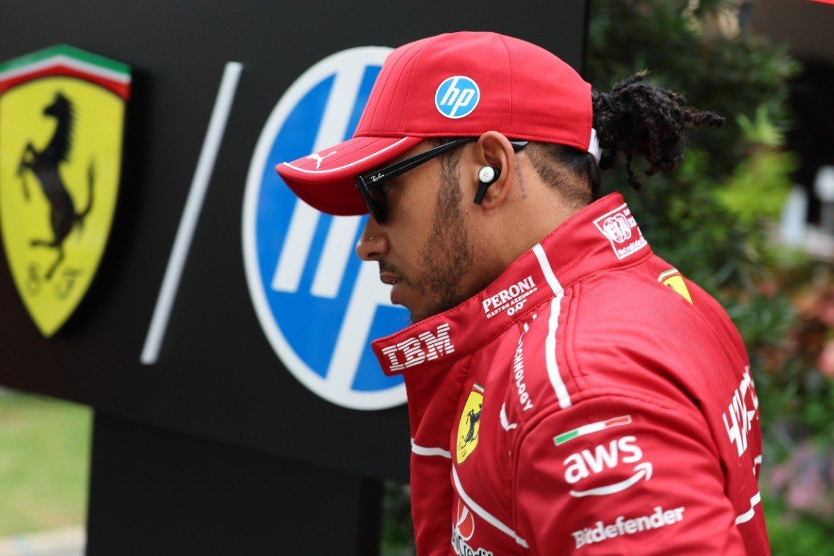 Ferrari - Elrontott időzítés miatt bukott pozíciókat Hamilton az időmérőn