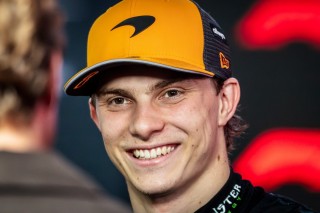 McLaren - Piastri a sajtó segítségével gyakorol nyomást a McLarenre?