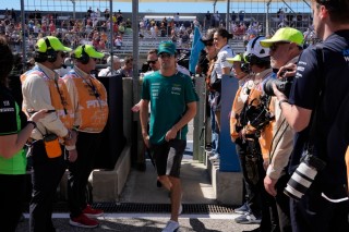 Aston Martin - Lance Stroll hirtelen kisétált az interjúja közben Mexikóban!