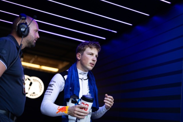 és  - Új videók kerültek elő a tragédiaközeli Lawson-esetről a Mexikóvárosi Nagydíjról