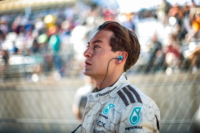  és  - Chandhok: Russell akár bajnoki cím mellett is elveszítheti Mercedes-ülését 2027-ben