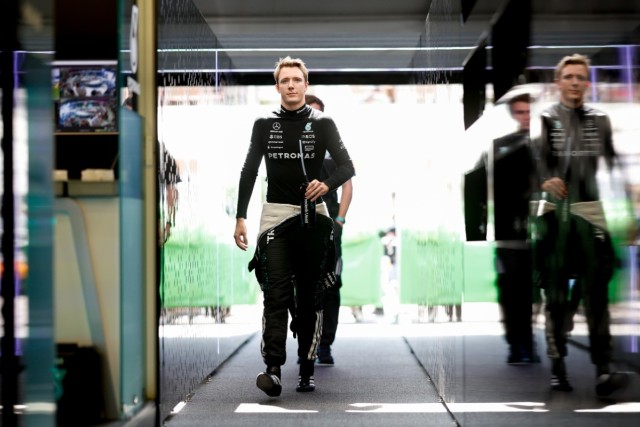  és  - Megvan ki lesz a Mercedes tartalékpilótája  2026-ban