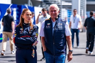 Red Bull Racing - Marko úgy dicsérte Lindbladot, hogy közben Cunodának is odaszúrt egyet