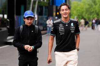 Mercedes - Hivatalos: Russell és Antonelli marad a Mercedesnél 2026-ban