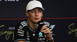 “Még hány ilyen kérdés lesz?” - Russell egyre nehezebben viseli a kérdezősködést