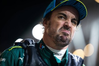 Aston Martin - Káromkodva akadt ki Fernando Alonso Lewis Hamiltonra!