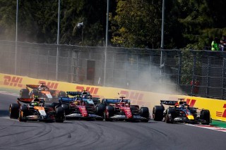 Ferrari - Hamilton és Verstappen újabb parázs csatája: Rádióüzenetek árulkodnak a mexikói incidensről