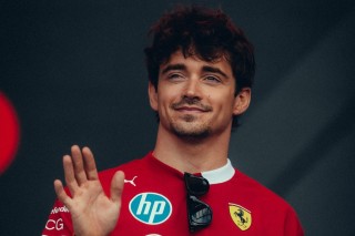 Ferrari - Leclerc nagyon meglepődne, ha ez a versenyző nyerné meg a 2025-ös F1-es világbajnokságot