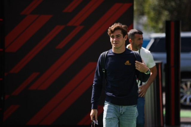 Villeneuve lesújtó véleményt mondott Colapintóról: "Semmi más, csak egy fizetős pilóta"