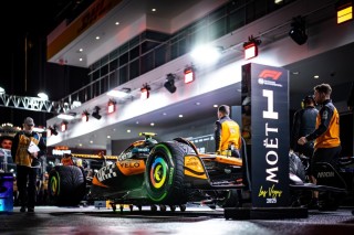 McLaren - "Gyanús különbség van a két autó között" - Jos Verstappen nekiment a McLarennek