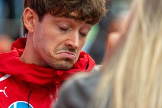 Ferrari - Leclerc: Nem érdemes a beállításokra mutogatni, szimplán csak nagyon lassú az autó