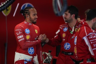 Ferrari - Hamilton reagált a Ferraritól való távozásáról szóló pletykákra