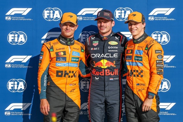 és  - Büntetések dönthetnek az F1-es világbajnoki harc végjátékában