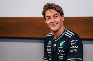 Mercedes - Russell az ajándék 2. hely után beszélni szeretne a Mercedesszel