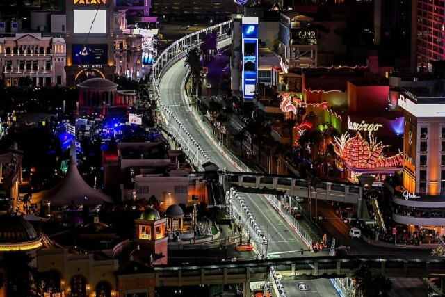 Felmérés: ennyibe kerül idén egy éjszaka a Las Vegas-i F1-hétvégén
