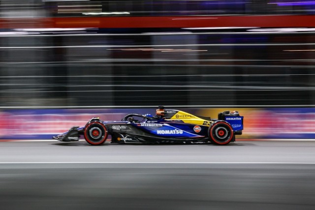 és - A Williams külön szurkolói lelátót kap a 2026-os Miami Nagydíjon