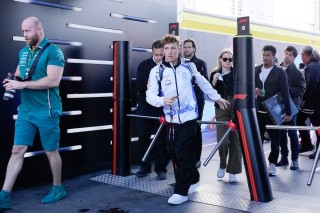 Red Bull Racing - BRÉKING: Lawson marad, Lindblad érkezik a Racing Bulls-hoz!