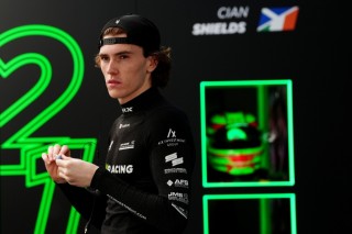 Aston Martin - Egy F3-ban és F2-ben is nulla pontot szerző pilótát ültet be az Aston Martin Alonso helyére