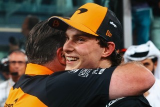 McLaren - Brown Piastrit méltatta, amiért végig jó csapatjátékos volt