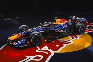 Red Bull Racing - Egy baki miatt mosolyog a net: Verstappen rajtszáma félrement a Red Bull videójában