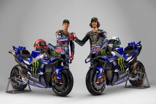 Monster Energy Yamaha MotoGP - Színre lépett Quartararo és Rins 2026-os motorja is, a V4-es Yamaha