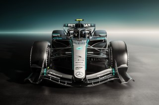 Alpine - Már ma pályára viszi a Mercedes a W17-est!