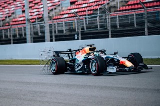 Mercedes - Továbbra is a Mercedes diktálja a tempót Barcelonában, miközben több csapat is a bokszban ragadt