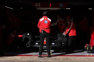 Mercedes - Máris bajban a Ferrari? A Mercedes olyat tud, amit az olaszok nem - sajtóhír