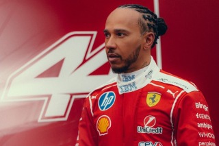 Ferrari - Rendkívüli bejelentés a Hungaroringről - megbüntették Hamiltont, változik a rajtrács
